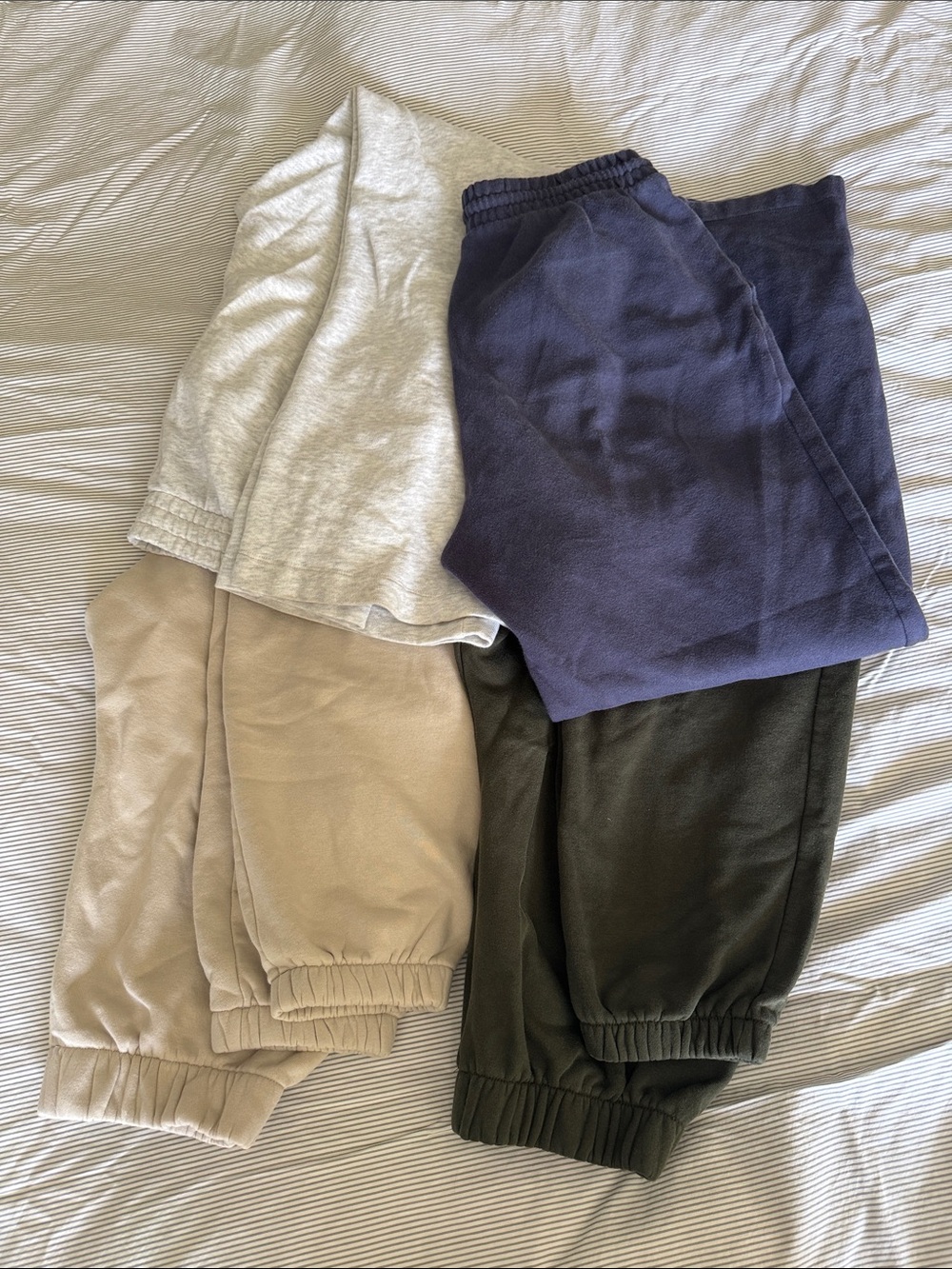Sweatpants set (x4)
